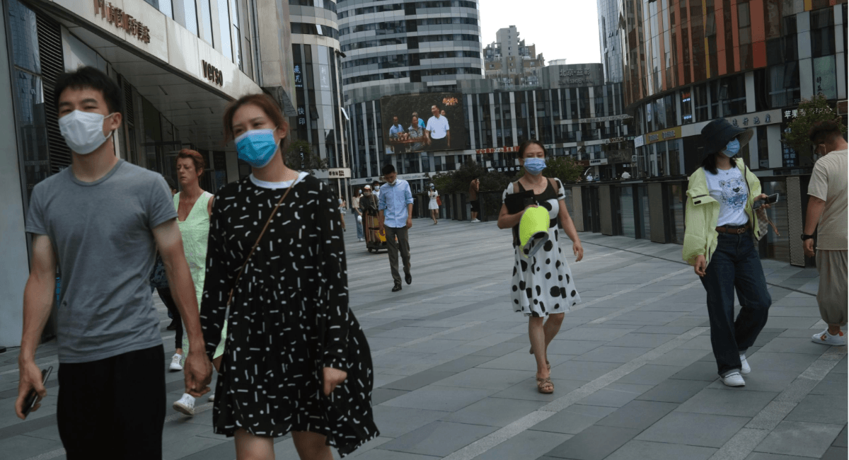 masked citizens in Beijing