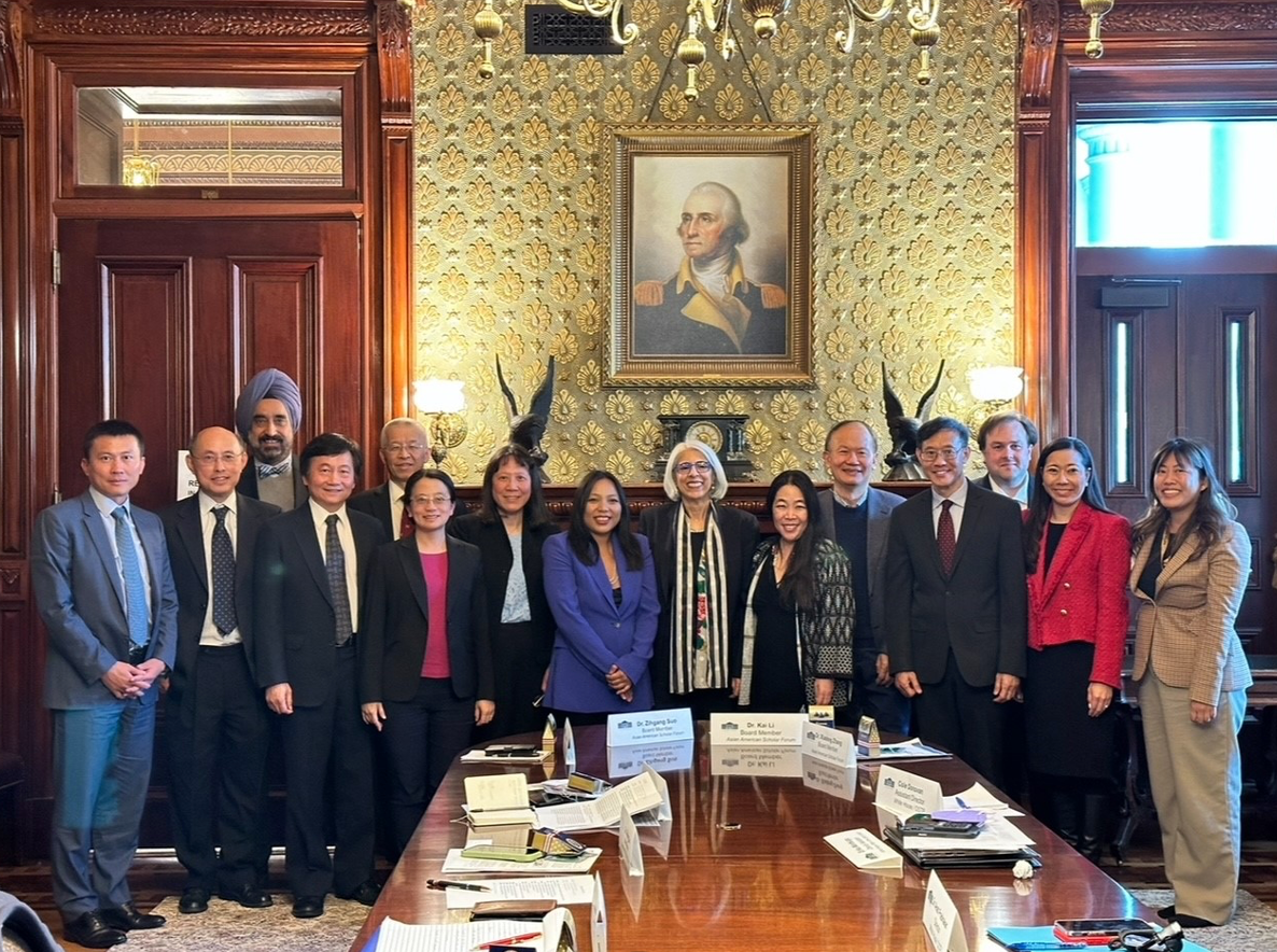 Xihong Lin  Attends White House Roundtable Meeting with the OSTP Director on the Role of Diversity in US Leadership in Science and Technology