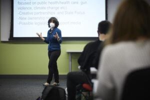 Journalist Joanne Kenen teaches The Media and the Message: Understanding the Media Landscape and Its Impact on Public Health at Harvard Chan in Spring 2022