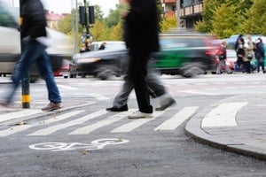 HSPH researcher studies best ways to prevent auto-pedestrian crashes