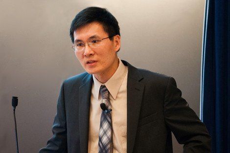 Quan Lu receives Tashjian award for excellence in endocrine research at annual ceremony and lecture