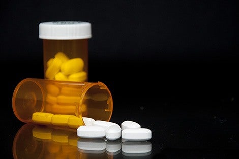 Physicians’ opioid prescribing patterns linked to patients’ risk for long-term drug use