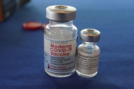 Moderna vaccine slightly more effective than Pfizer vaccine in preventing COVID-19 infection, hospitalization, and death