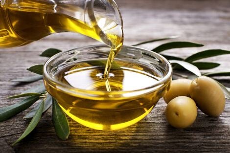 Olive oil recommended as replacement for less healthy fats