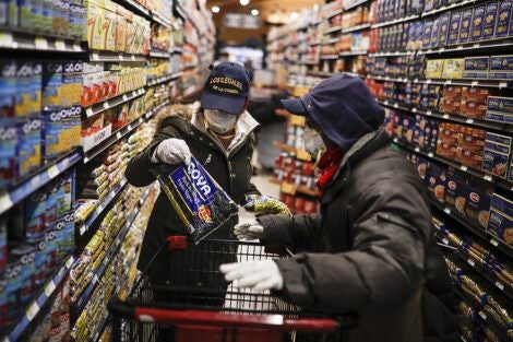 Poll: High U.S. inflation rates are having a more serious impact on Black Americans than white Americans