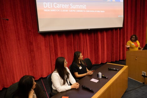Career summit connects students with employers, alumni