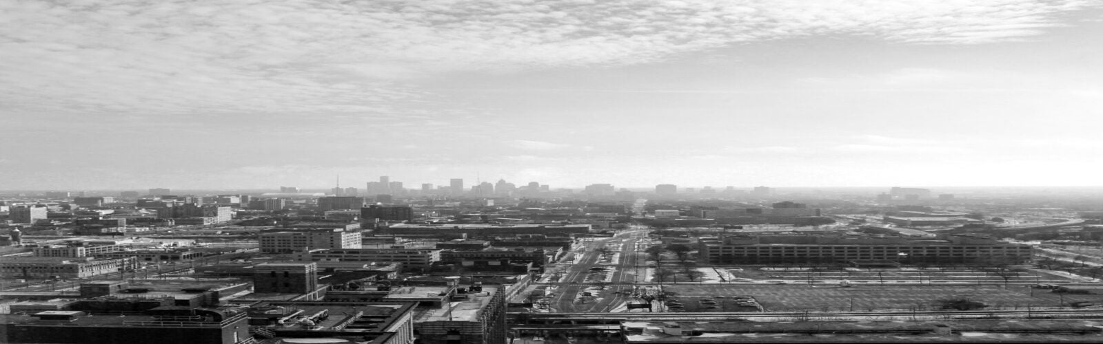 Air Pollution and Mortality at the Intersection of Race and Social Class