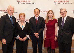 HSPH’s medal winners, from left: Bill Clinton, Gro Brundtland, Jim Yong Kim, Chelsea Clinton, with Dean Frenk (right).