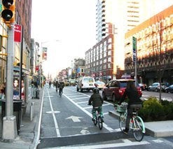cycle track, New York City (cycle-track-new-york-city.jpg)